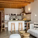 Tatil Evi Homes Modern Cozy Townhouse With 2 Bedrooms And Patio In The Old Town *