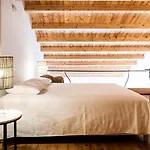 Homes Modern Cozy Townhouse With 2 Bedrooms And Patio In The Old Town Tatil Evi