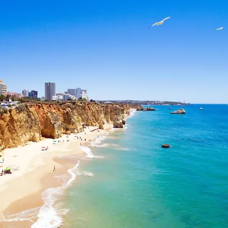 Homes Modern Cozy Townhouse With 2 Bedrooms And Patio In The Old Town Semesterbostad Portimão