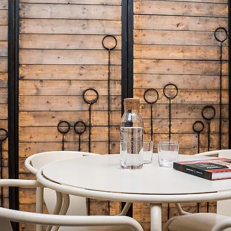 Homes Modern Cozy Townhouse With 2 Bedrooms And Patio In The Old Town Semesterbostad