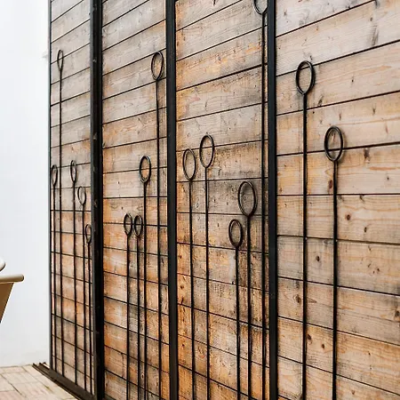 Semesterbostad Homes Modern Cozy Townhouse With 2 Bedrooms And Patio In The Old Town *