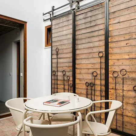 Semesterbostad Homes Modern Cozy Townhouse With 2 Bedrooms And Patio In The Old Town *