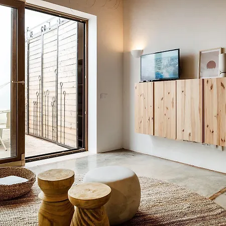 Homes Modern Cozy Townhouse With 2 Bedrooms And Patio In The Old Town