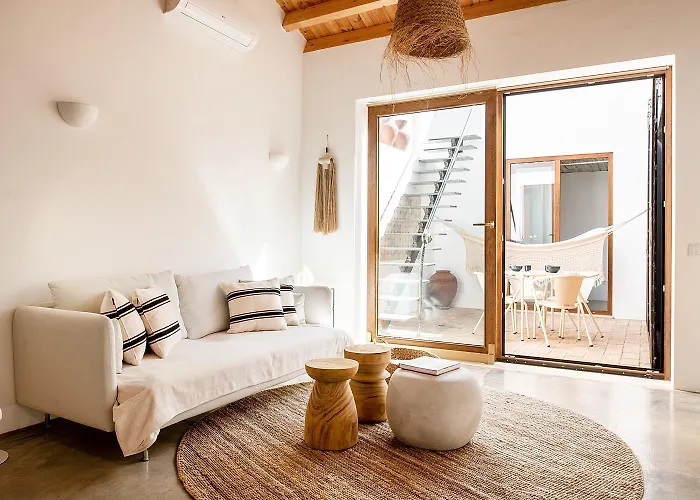 Homes Modern Cozy Townhouse With 2 Bedrooms And Patio In The Old Town Ferienhaus