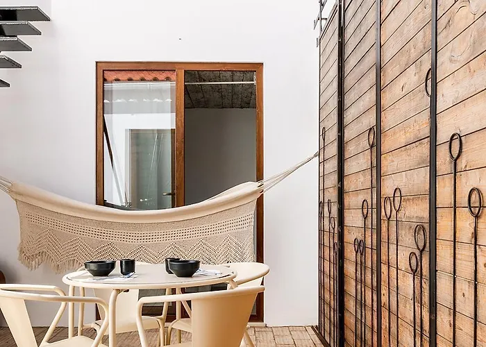 Ferienhaus Homes Modern Cozy Townhouse With 2 Bedrooms And Patio In The Old Town