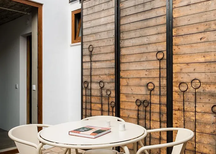 Ferienhaus Homes Modern Cozy Townhouse With 2 Bedrooms And Patio In The Old Town *