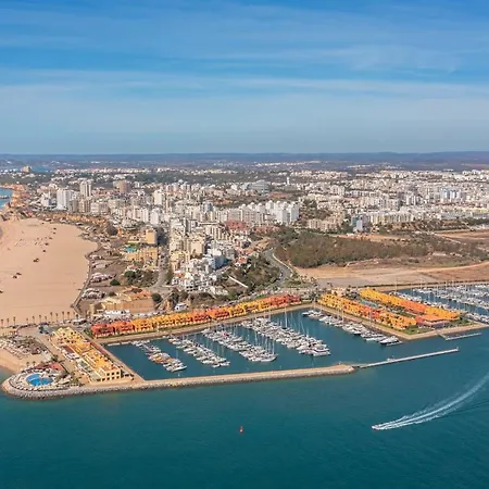 Homes Modern Cozy Townhouse With 2 Bedrooms And Patio In The Old Town Holiday home Portimao