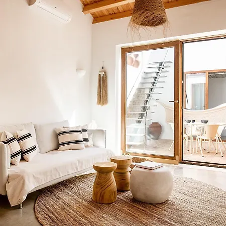 Homes Modern Cozy Townhouse With 2 Bedrooms And Patio In The Old Town Holiday home