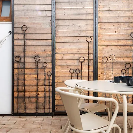 Homes Modern Cozy Townhouse With 2 Bedrooms And Patio In The Old Town Holiday home *