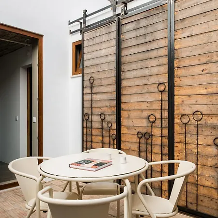 Holiday home Homes Modern Cozy Townhouse With 2 Bedrooms And Patio In The Old Town *